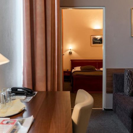 Hotel Grand Uherské Hradiště Kültér fotó
