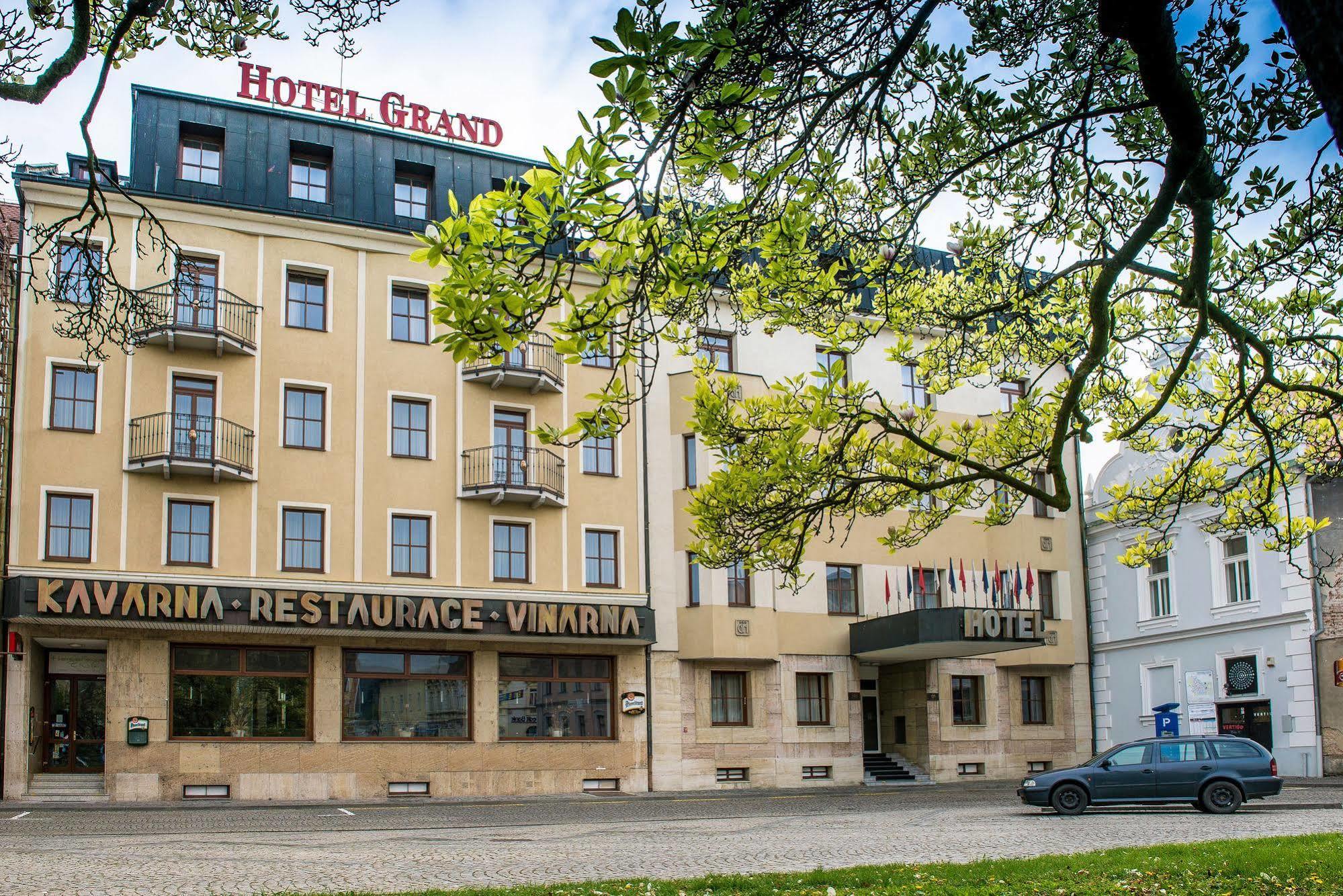 Hotel Grand Uherské Hradiště Kültér fotó