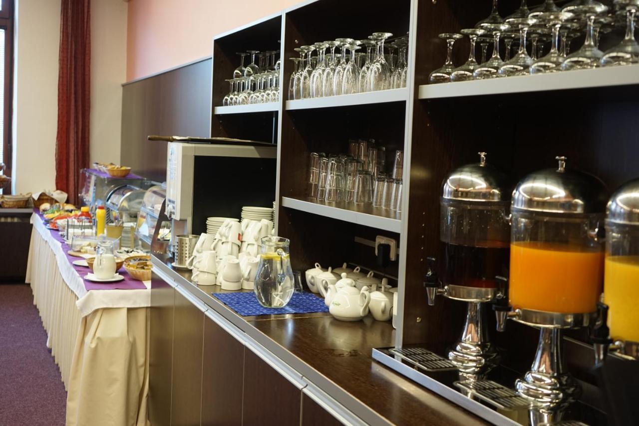 Hotel Grand Uherské Hradiště Kültér fotó