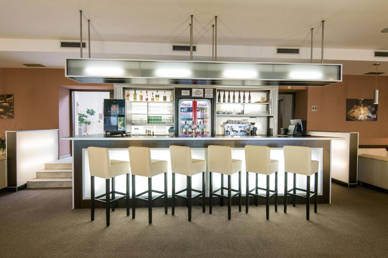 Hotel Grand Uherské Hradiště Kültér fotó